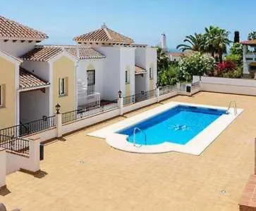 Apartamento 2 Dormitorios Con Vistas A La Piscina Nerja 0*,