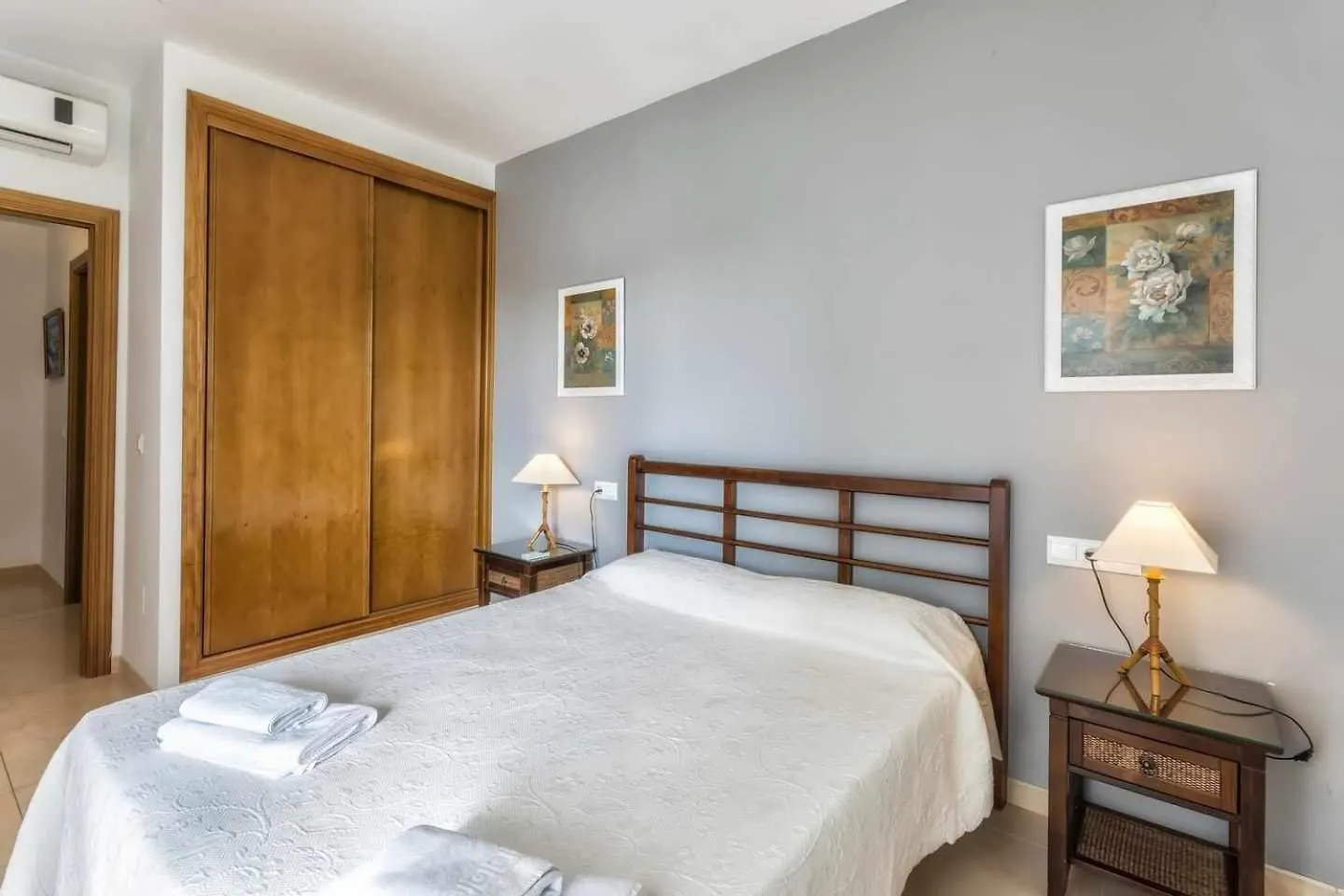 Apartamento 2 Dormitorios Con Vistas A La Piscina Nerja Apartment