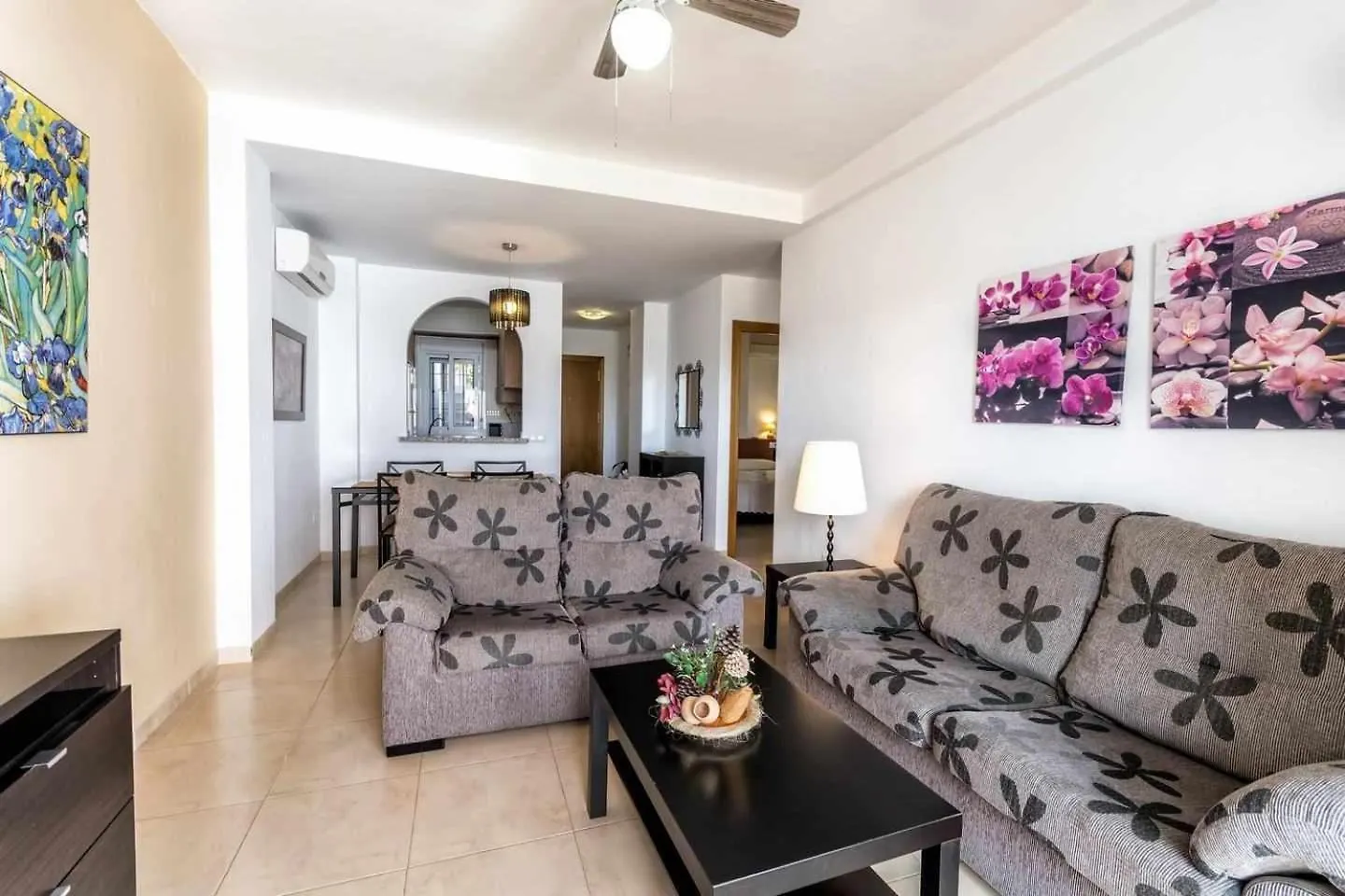 Apartamento 2 Dormitorios Con Vistas A La Piscina Nerja